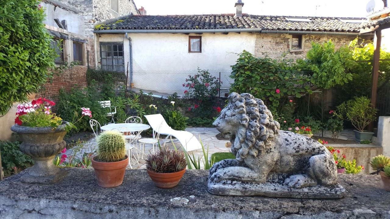 Tournus Belle Maison Vue Sur Saone Buitenkant foto