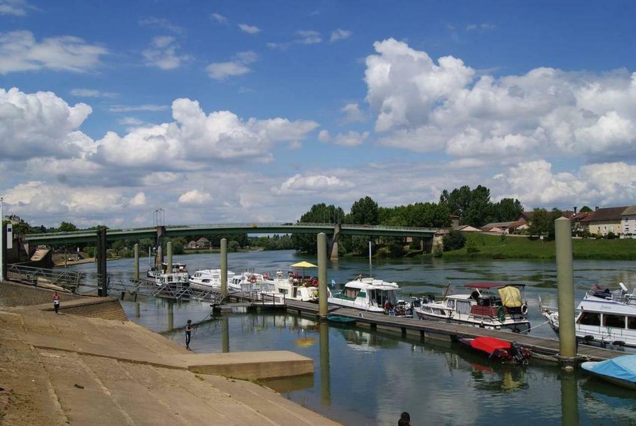 Tournus Belle Maison Vue Sur Saone Buitenkant foto